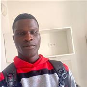 Professeur particulier donne cours de soutien scolaire aux étudiants en anglais